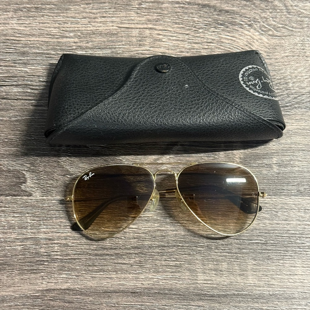 Ray-Ban Gold Aviator Sunglasses